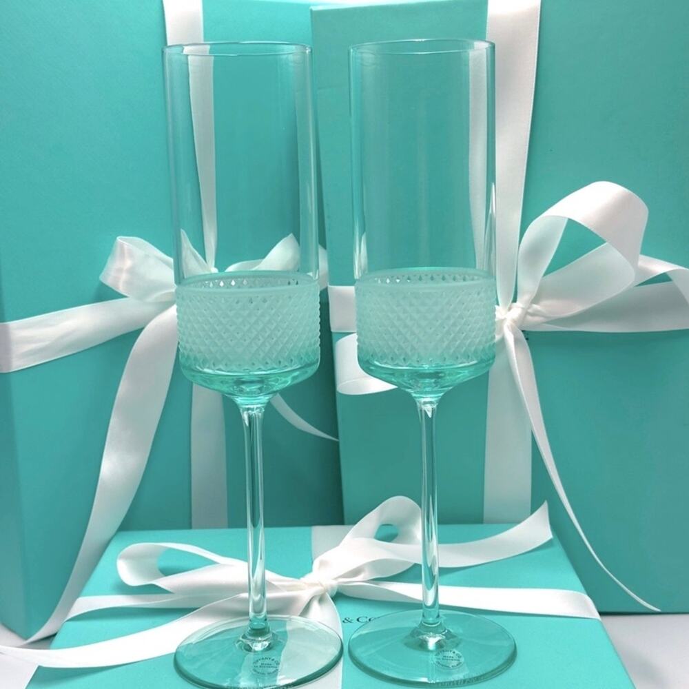 NEW Tiffany & Co. Blue Diamond Point Flutes Crystal Champagne Glasses Set of 2